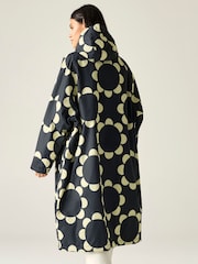 Regatta Black Orla Changing Robe - Image 3 of 9