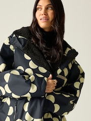Regatta Black Orla Changing Robe - Image 4 of 9