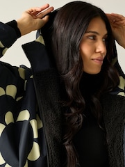 Regatta Black Orla Changing Robe - Image 6 of 9