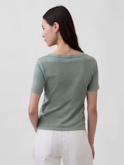 Verde - Gap Vintage Soft V-Neck T-Shirt - Immagine 2 di 4