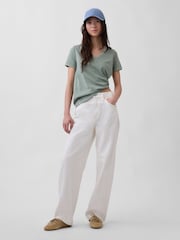 Verde - Gap Vintage Soft V-Neck T-Shirt - Immagine 3 di 4