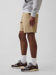 Gap Beige 7 inch Relaxed Shorts - Image 3 of 4