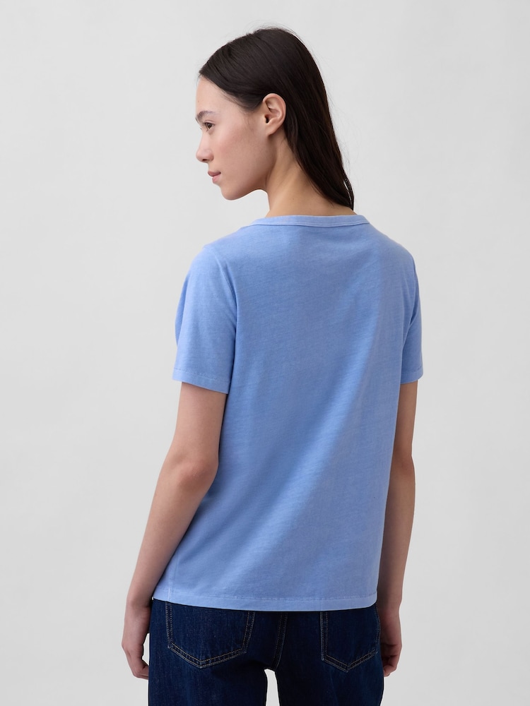 Blu - Gap Vintage Soft V-Neck T-Shirt - Immagine 2 di 3