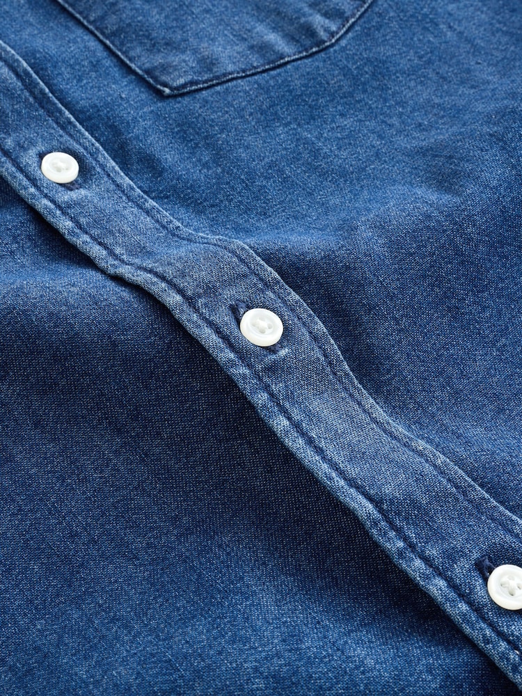 Dunkle Waschung - Gap Denimhemd mit Tasche - Bild 4 von 4