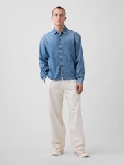 Gap Medium wash Denim Relaxed Straight-Hem Shirt - Image 3 of 4