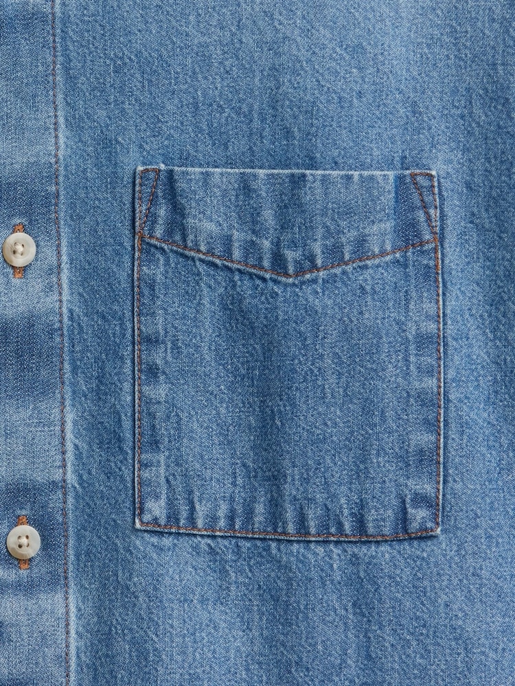 Gap Medium wash Denim Relaxed Straight-Hem Shirt - Image 4 of 4
