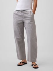 Gap Mid Rise Easy Pull On Barrel Chinos - Image 1 sur 6