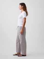 Gap Mid Rise Easy Pull On Barrel Chinos - Image 6 sur 6