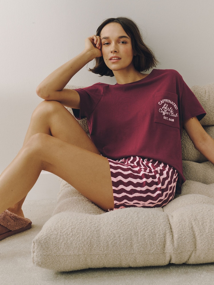 Bordeaux rouge/rose à rayures wobbly - Ensemble pyjama short en coton - Image 1 de 8 Bordeaux rouge/rose à rayures wobbly - Ensemble pyjama short en coton - Image 1 de 8