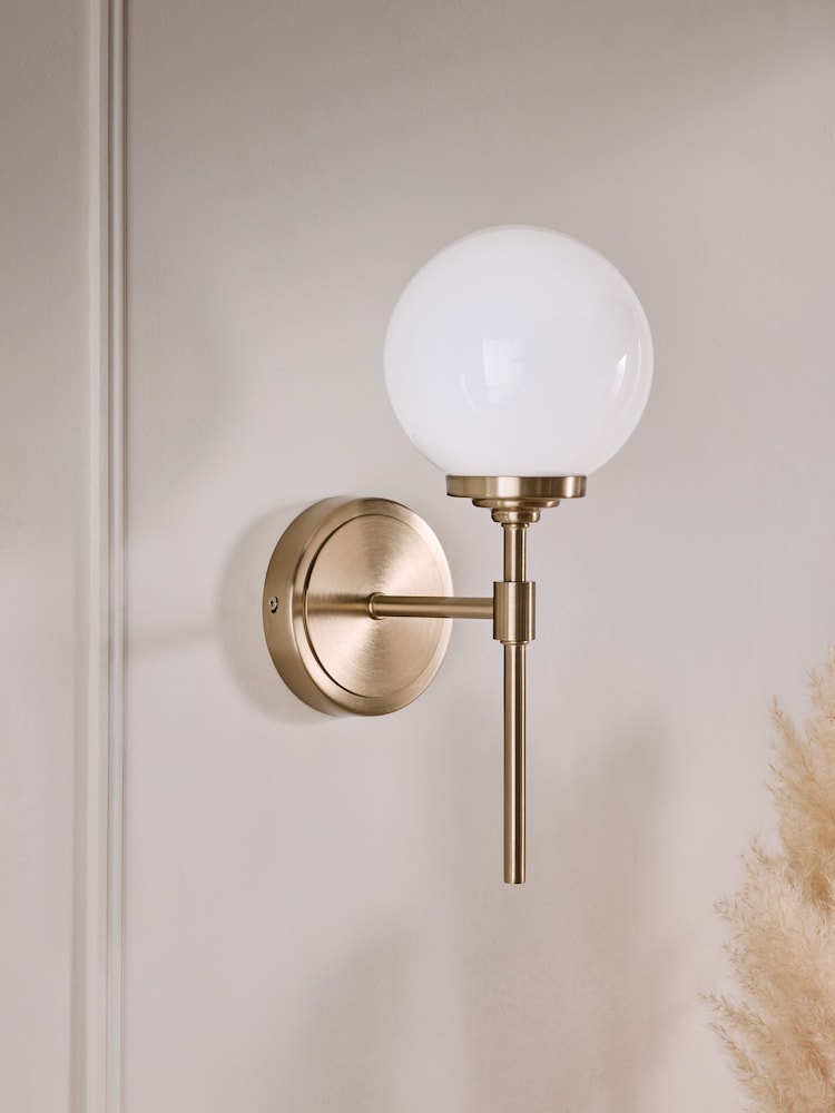 Brass Pair of Brass Weston Wall Lights (Also suitable for use in the bathroom) - Image 2 of 5 Brass Pair of Brass Weston Wall Lights (Also suitable for use in the bathroom) - Image 2 of 5