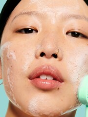 Benefit The Clear Necessities Pore Care Trial Set (Worth Over £49) - Image 5 of 5