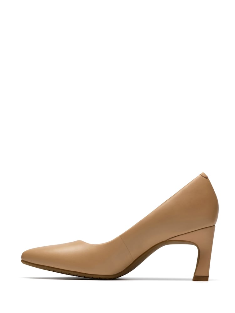 Clarks Cream Tammitha Eve Shoes - Image 2 of 6