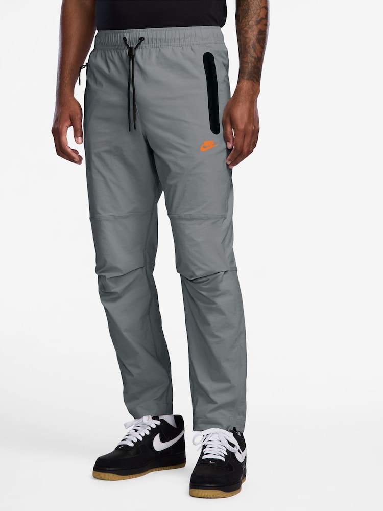 Чорний - Nike Tech Ткані джогери - Image 1 of 3