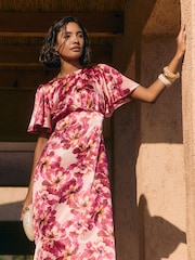 Friends Like These Berry Pink Petite Ruffle Short Sleeve Floral Midi Dress - Image 4 of 5
