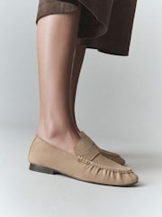 Таупе - N. Premium Suede Almond Toe Ruched Loafers - Image 7 of 13