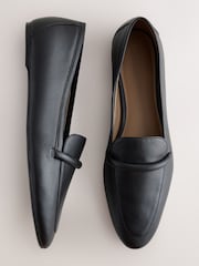 שחור - Forever Comfort® Leather Point Toe Loafers - תמונה 1 מתוך 10