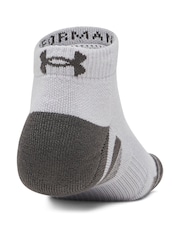 Under Armour מארז של 3 זוגות גרביים נמוכים מבד טכני בעל ביצועים גבוהים - תמונה 2 מתוך 3