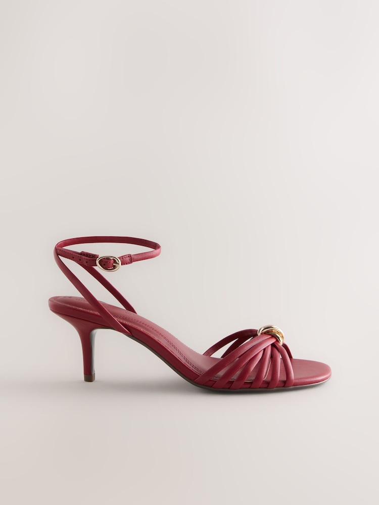 紅色 - Forever Comfort® Heeled Sandals With Hardware - 圖片 1/5