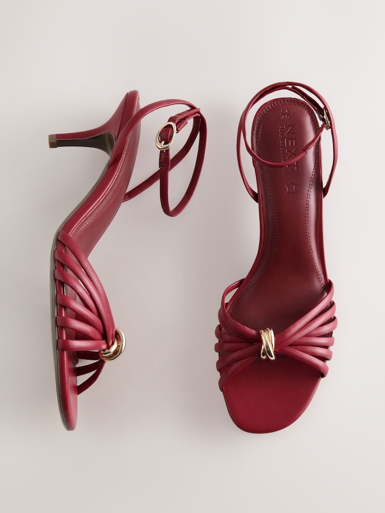 紅色 - Forever Comfort® Heeled Sandals With Hardware - 圖片 2/5