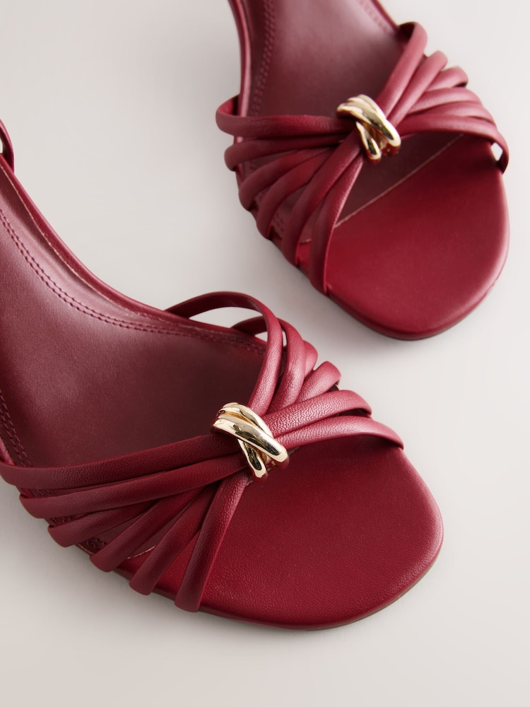 紅色 - Forever Comfort® Heeled Sandals With Hardware - 圖片 5/5