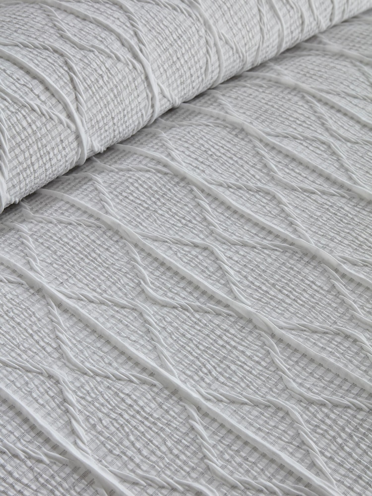 Serene White Crinkle Stripe Textured Duvet Cover Set - Image 3 of 3