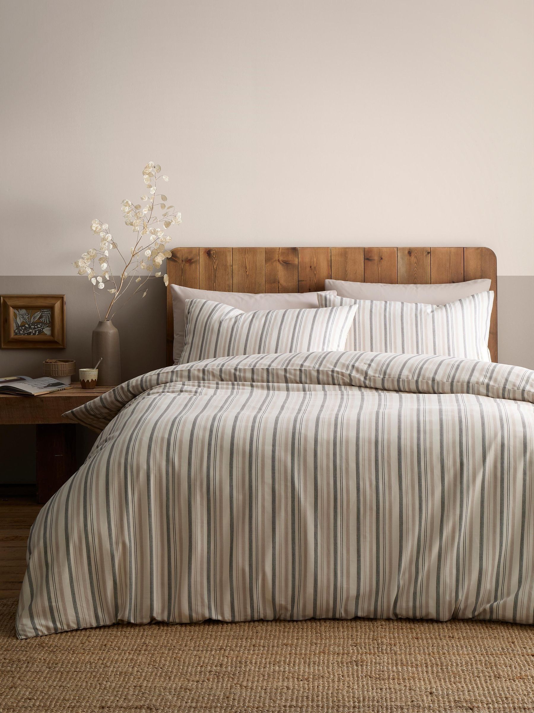 Appletree Yarn Dyed Woven Thin Stripe Duvet Cover Set King Size 230 x 220cm – Natural Textured Bedding with Soft Cotton‑Blend Finish, Includes 2 Pillowcases - Image 4