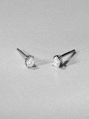 The Diamond Store White Naomi Pear Cut Lab Diamond Stud Earrings 0.30ct H/SI in 925 Silver - Image 5 of 8