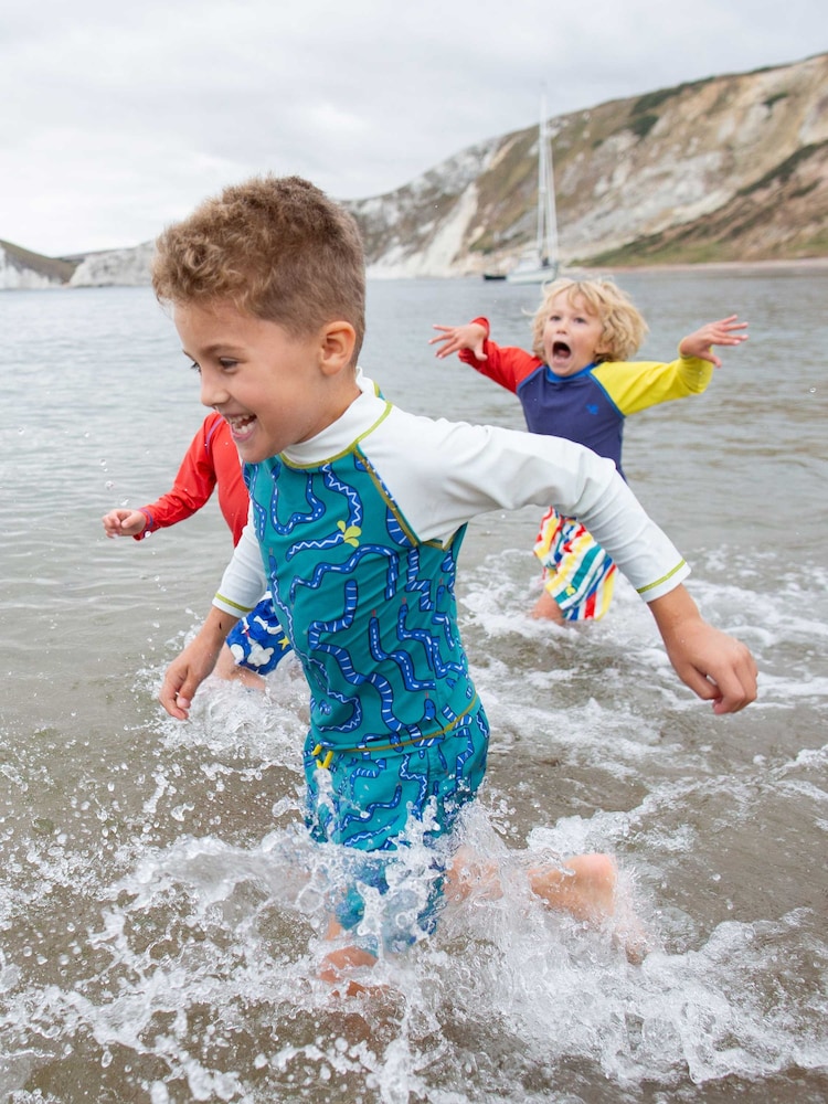 ירוק - גופיית גלישה עשויה בד המגן מפני קרינת השמש UV לבנים של Muddy Puddles - תמונה 2 מתוך 5 ירוק - גופיית גלישה עשויה בד המגן מפני קרינת השמש UV לבנים של Muddy Puddles - תמונה 2 מתוך 5