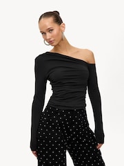 LOAVIES Glow All Day Off Shoulder Black Top - صورة 1 من 5