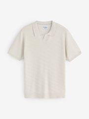 Crema - Threadbare Textured Knit Front Trophy Neck Polo Shirt - Imagen 5 de 6