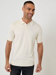 Crema - Threadbare Zig Zag Stitch Knitted Polo Shirt - Imagen 1 de 5