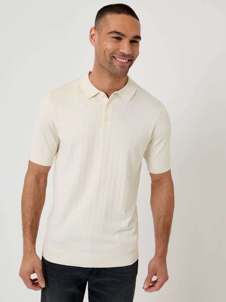 Crema - Threadbare Zig Zag Stitch Knitted Polo Shirt - Imagen 1 de 5
