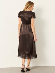 Vestido a media pierna FATFACE con ribete de encaje - Imagen 2 de 9