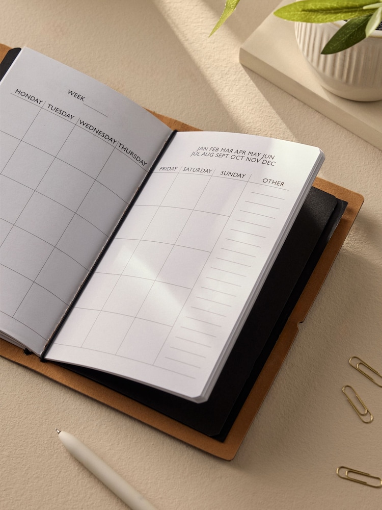 Brown Bronx 2027undated Planner Diary - Image 2 of 5