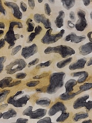 Paoletti Black or Gold Leopard Printed Indoor/Outdoor Rug - Image 4 of 5