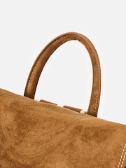 Σακίδιο πλάτης Oliver Bonas Kerry Camel Brown με αγκράφα από Συνθετικό σουέτ - Εικόνα 7 του 7