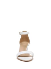 Naturalizer Vera Wide Fit Ankle Strap White Sandals - صورة 7 من 7