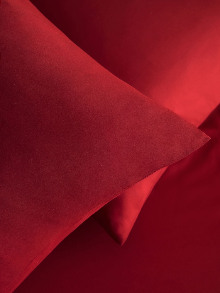 Set of 2 Red Non Iron Simply Soft Housewife Pillowcases - Image 2 of 2 Set of 2 Red Non Iron Simply Soft Housewife Pillowcases - Image 2 of 2