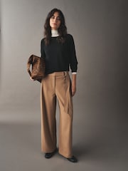 骆驼 - Belted Wide Leg Trousers - 图片1 / 4