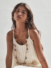 Brown Resin Flower Rope Long Necklace - Image 2 of 6