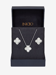 طقم بتصميم ورقة البرسيم مزيّن باللؤلؤ من Inicio - صندوق هدايا - Image 2 of 2