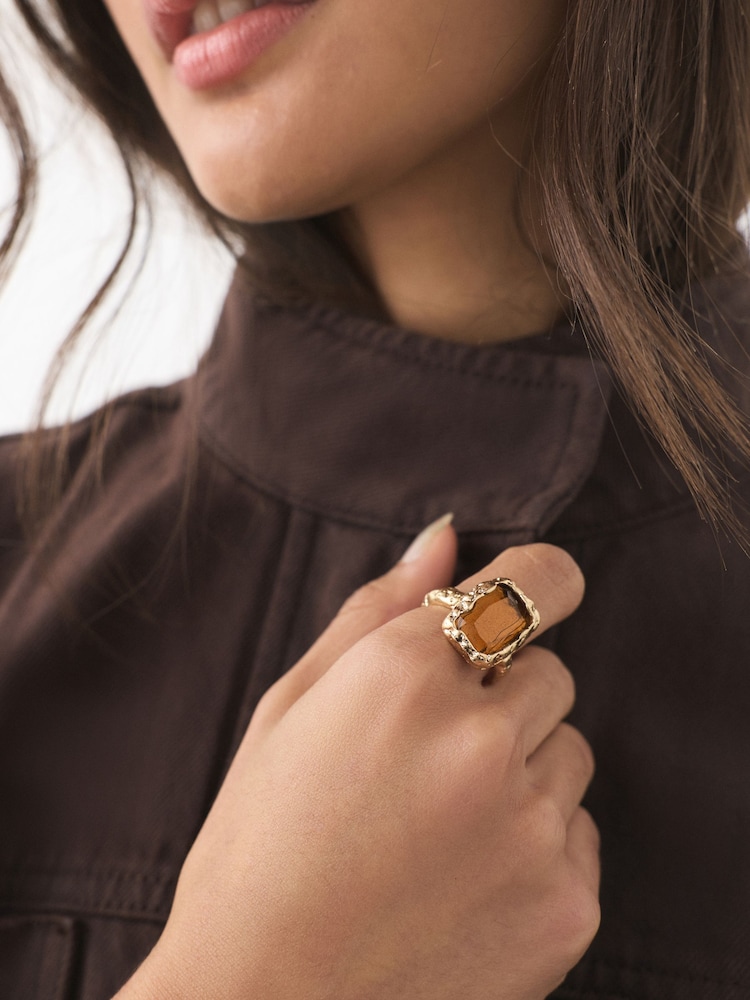 Gold Tone Orange Resin Hammered Square Ring - Image 1 of 5
