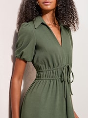 Khakigrün - Friends Like These Kurzärmeliges Midi-Hemdkleid - Bild 3 von 4