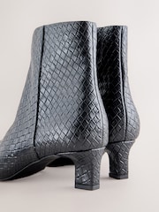 Negro - Forever Comfort® Chisel Toe Weave Heeled Boots - Imagen 7 de 10