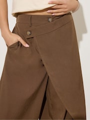 بنطلون برِجل واسعة بتصميم ملفوف من PixieGirl Petite - صورة 3 من 5