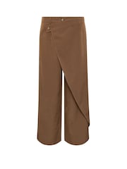 بنطلون برِجل واسعة بتصميم ملفوف من PixieGirl Petite - صورة 5 من 5