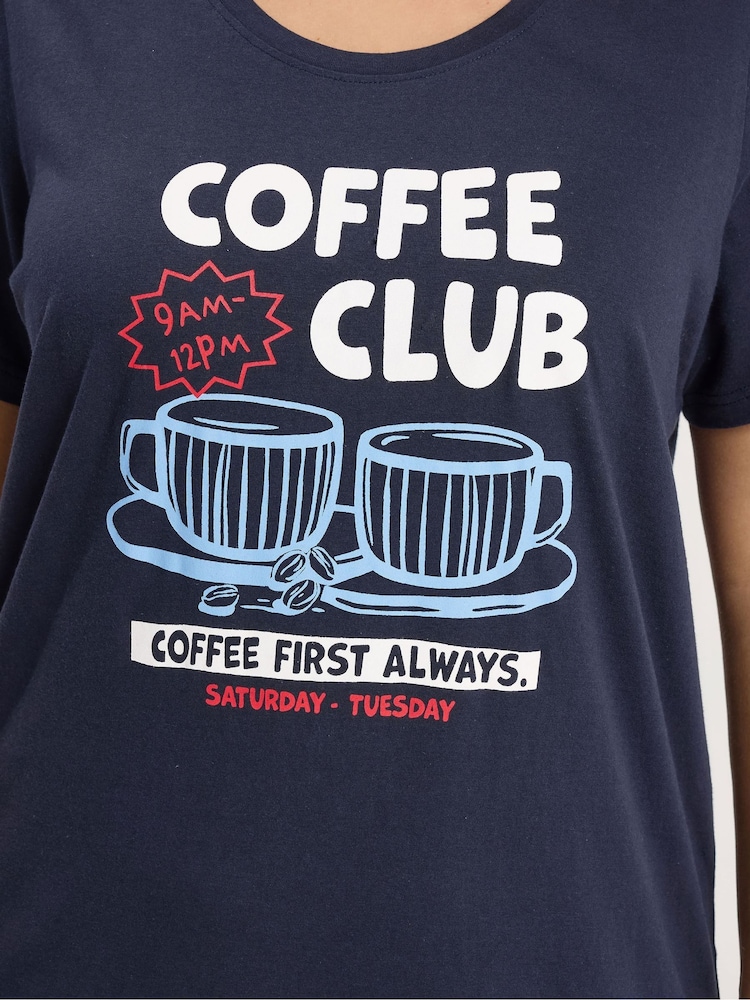 قميص نوم أطول من الخلف مقاس كبير من Yours - Image 4 of 4 قميص نوم أطول من الخلف مقاس كبير من Yours - Image 4 of 4