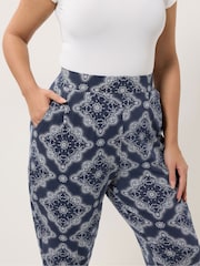 Yours Curve Bandana Print Harem Trousers - Bild 4 von 4