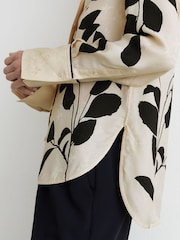Reiss Ivory/Black Lyla Leaf-Print Jacquard Long-Sleeve Shirt - Image 4 of 6