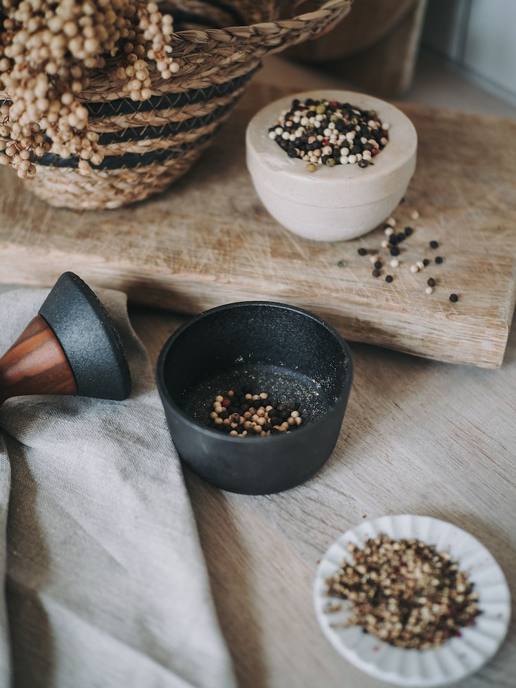 Crush Grind Black Kiruna Pestle & Mortar - Image 2 of 3